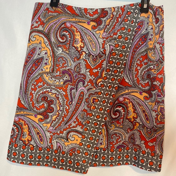 New York & Company Dresses & Skirts - New York and Company paisley mini skirt